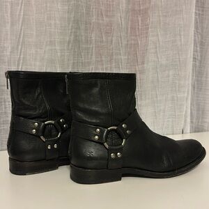 Frye Leather Boots Women size 8